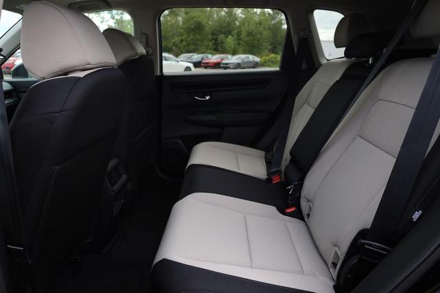 Photo of 2026 Platinum White Honda CR-V