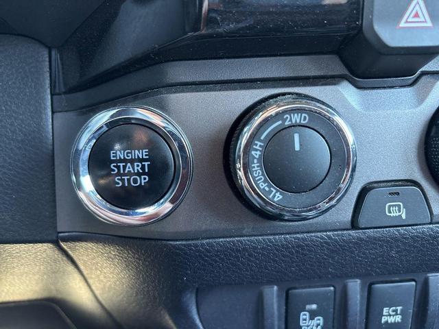 Photo of 2017 Magnetic Gray Metallic Toyota Tacoma