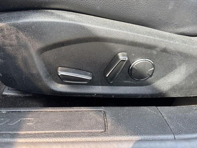 Photo of 2018 Magnetic Metallic Ford Fusion