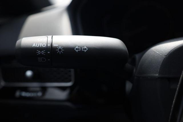 Photo of 2026 Platinum White Honda Civic