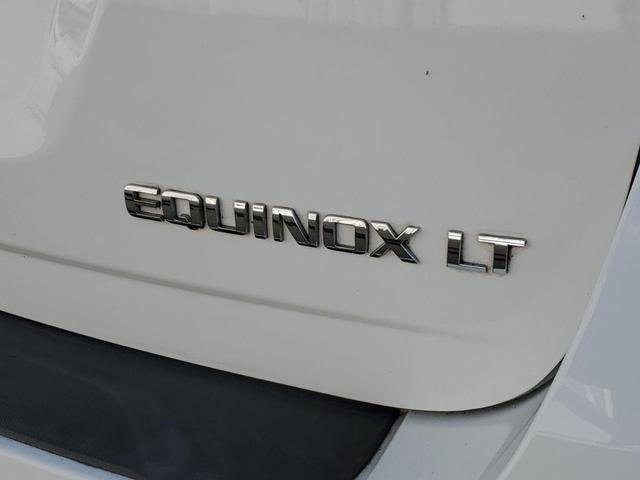 Photo of 2016 Summit White Chevrolet Equinox