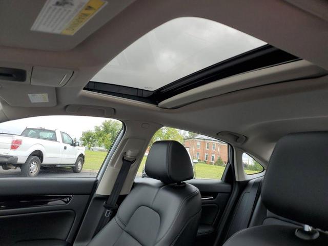 Photo of 2022 Lunar Silver Metallic Honda Civic