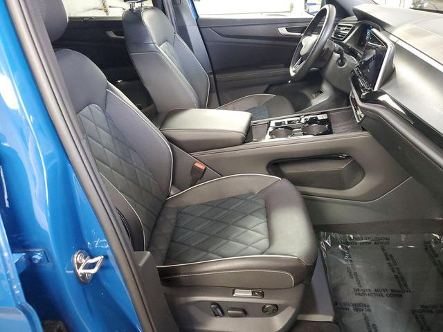 Photo of 2025 Blue Metallic Volkswagen Atlas Cross Sport
