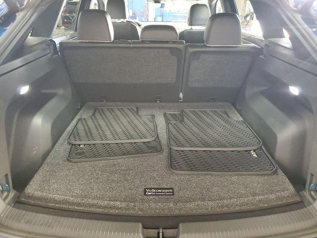 Photo of 2025 Blue Metallic Volkswagen Atlas Cross Sport