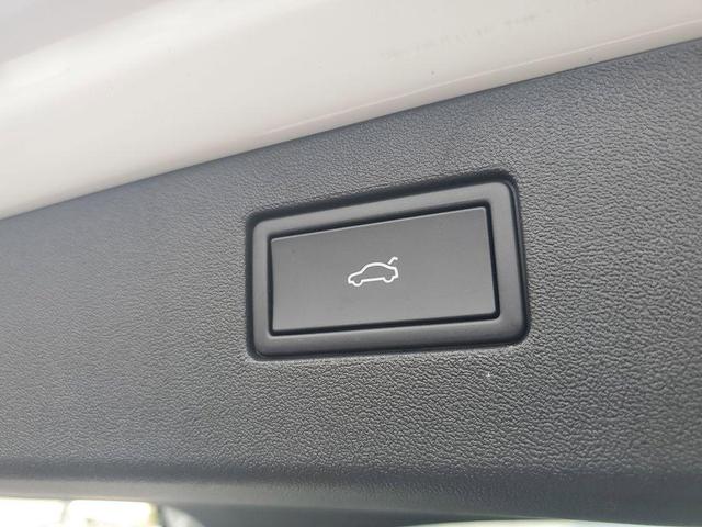 Photo of 2025 Pure White Volkswagen Tiguan
