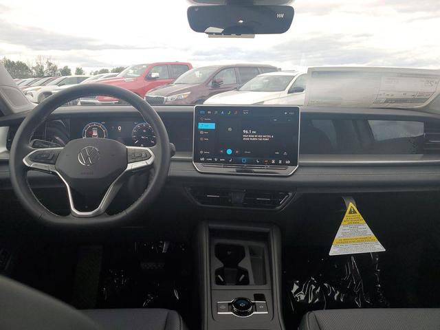 Photo of 2025 Pure White Volkswagen Tiguan