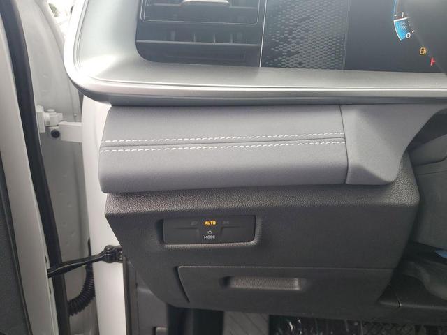 Photo of 2025 Pure White Volkswagen Tiguan