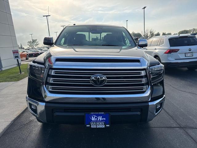 Photo of 2019 Midnight Black Metallic Toyota Tundra