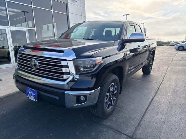 Photo of 2019 Midnight Black Metallic Toyota Tundra