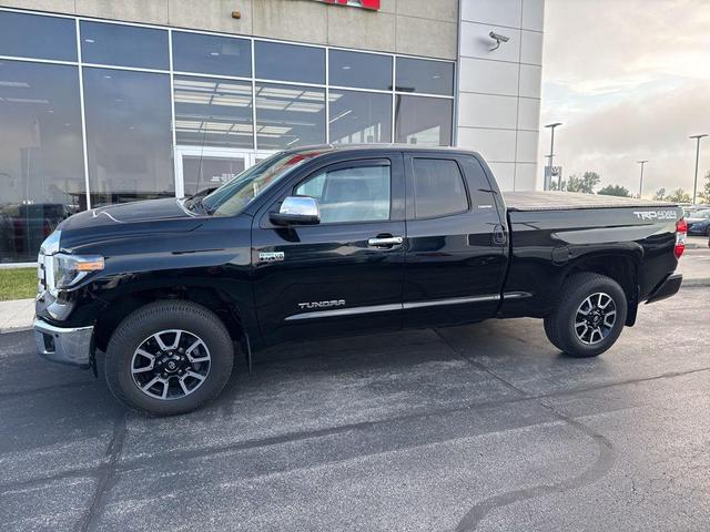 Photo of 2019 Midnight Black Metallic Toyota Tundra