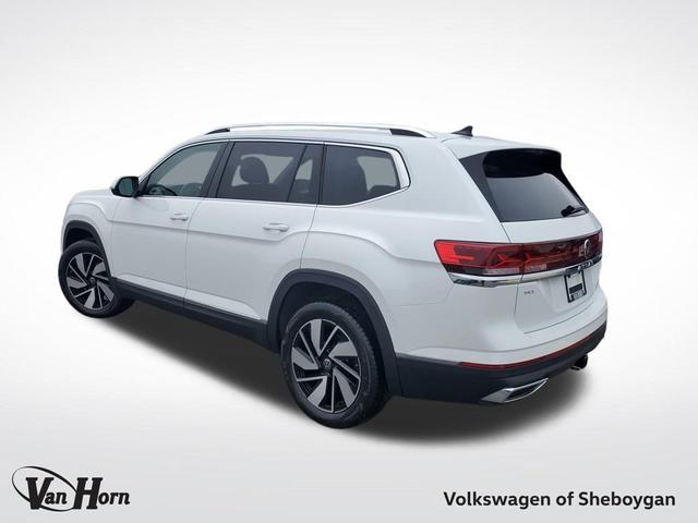 Photo of 2025 Opal White Pearl Volkswagen Atlas
