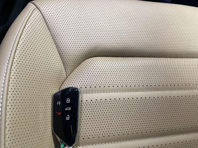 Photo of 2024 Silver Mist Metallic Volkswagen Atlas Cross Sport