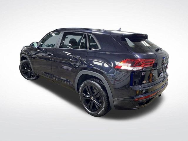 Photo of 2023 Deep Black Pearl Volkswagen Atlas Cross Sport