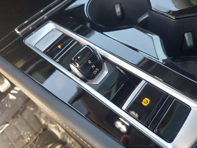 Photo of 2024 Deep Black Volkswagen Atlas