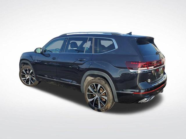 Photo of 2024 Deep Black Volkswagen Atlas