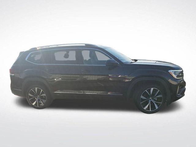Photo of 2024 Deep Black Volkswagen Atlas