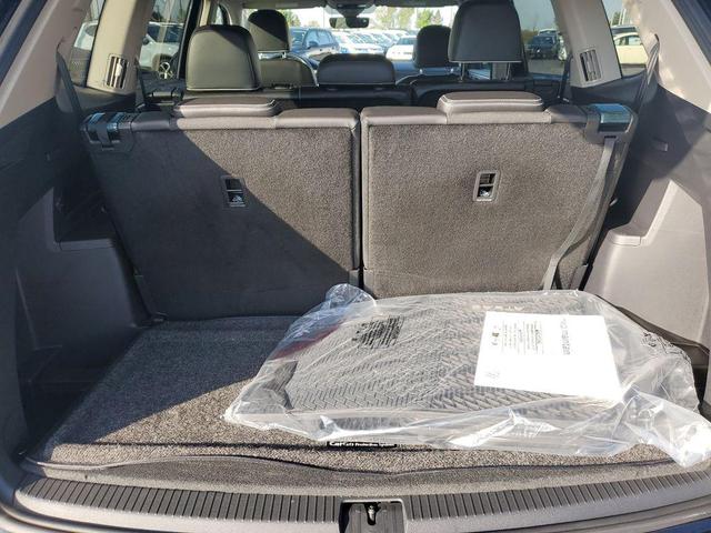 Photo of 2024 Deep Black Volkswagen Atlas