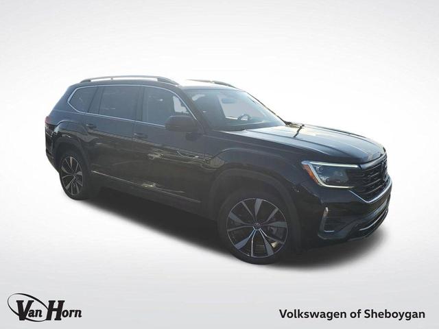 Photo of 2024 Deep Black Volkswagen Atlas