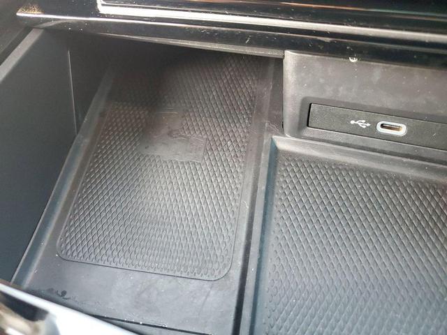 Photo of 2024 Deep Black Volkswagen Atlas