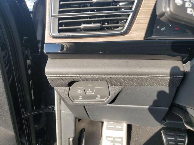 Photo of 2024 Deep Black Volkswagen Atlas