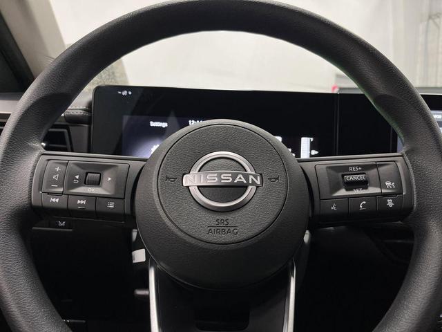 Photo of 2025 Deep Blue Pearl Nissan Kicks