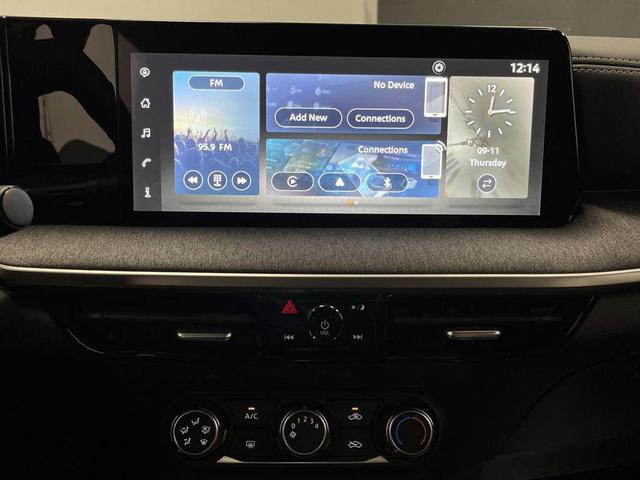 Photo of 2025 Deep Blue Pearl Nissan Kicks