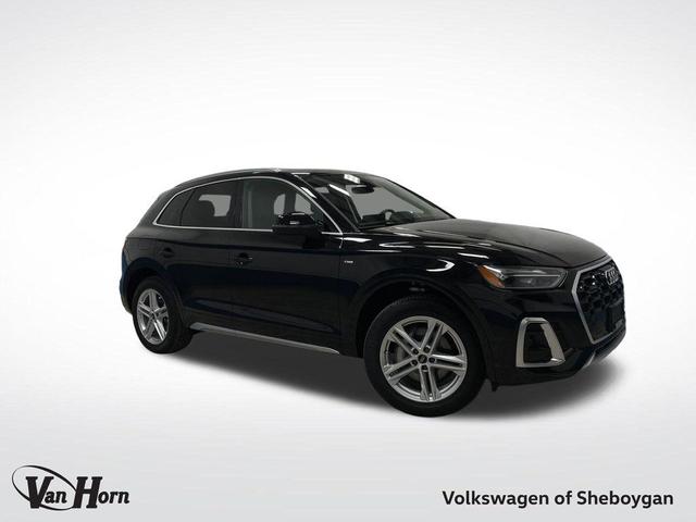 Photo of 2024 Mythos Black Metallic Audi Q5