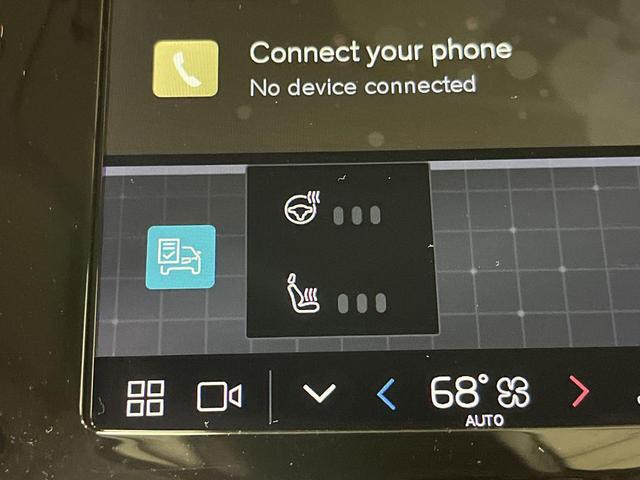 Photo of 2024 Gray Volvo S60