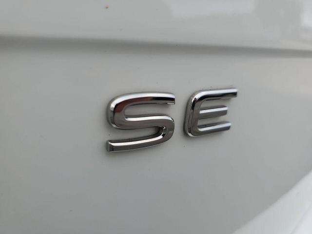 Photo of 2024 Pure White Volkswagen Tiguan