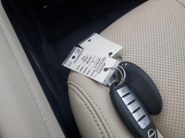 Photo of 2024 Gun Metallic Nissan Murano