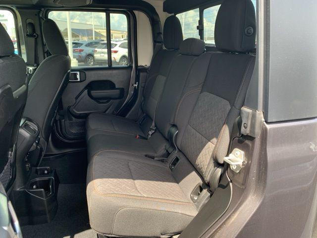 Photo of 2024 Granite Crystal Clearcoat Metallic Jeep Gladiator