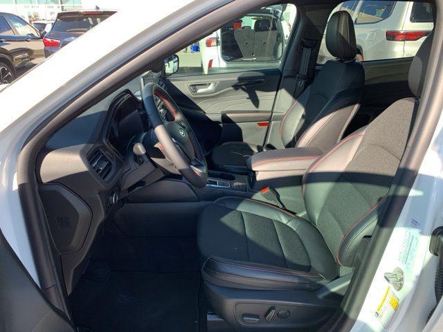 Photo of 2025 White Metallic Ford Escape