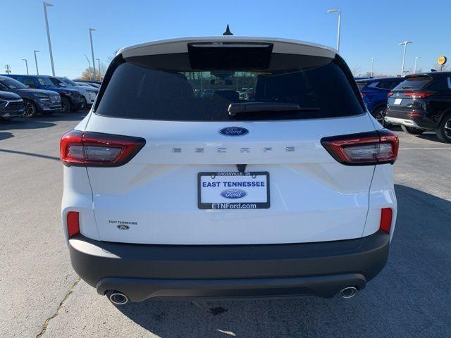 Photo of 2025 White Metallic Ford Escape