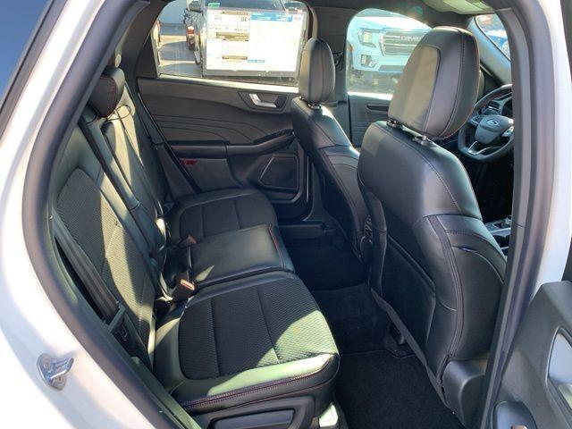 Photo of 2025 White Metallic Ford Escape