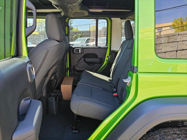 Photo of 2025 Mojito! Clear Coat Jeep Wrangler