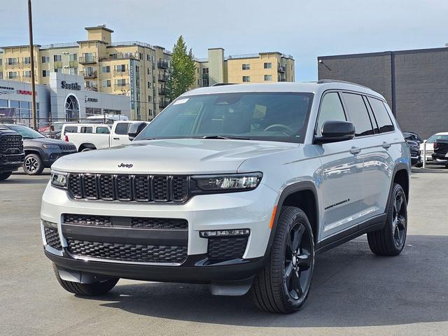 Photo of 2025  Jeep Grand Cherokee L