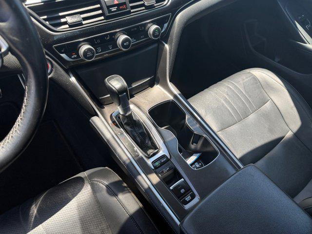 Photo of 2022 Crystal Black Pearl Honda Accord