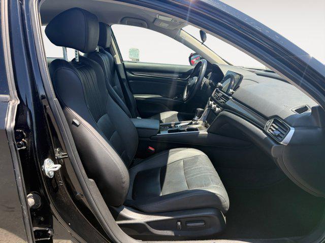 Photo of 2022 Crystal Black Pearl Honda Accord