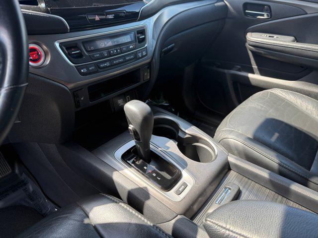 Photo of 2019 Modern Steel Metallic Honda Pilot