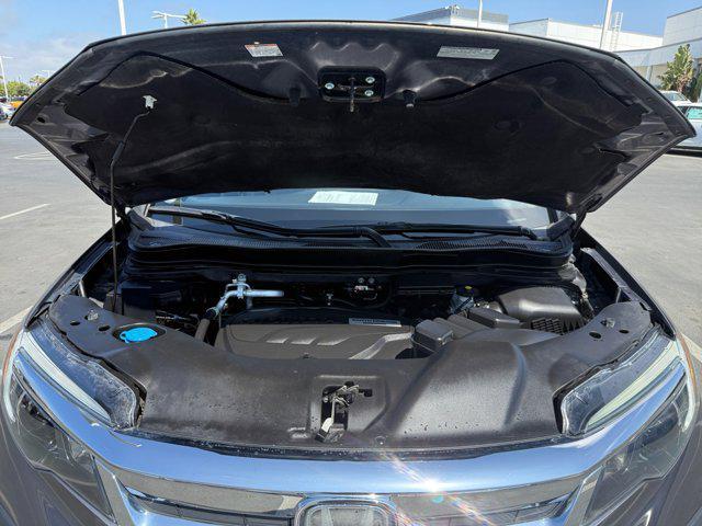 Photo of 2019 Modern Steel Metallic Honda Pilot