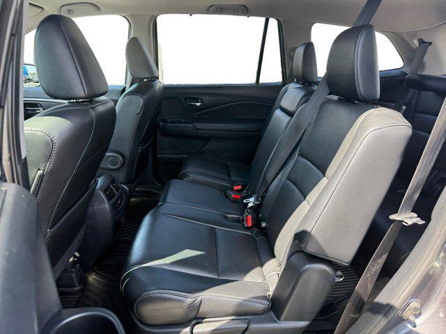 Photo of 2019 Modern Steel Metallic Honda Pilot