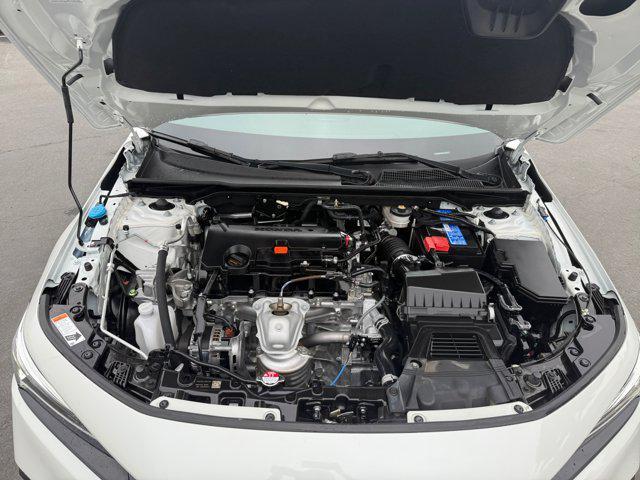 Photo of 2024 Platinum White Pearl Honda Civic