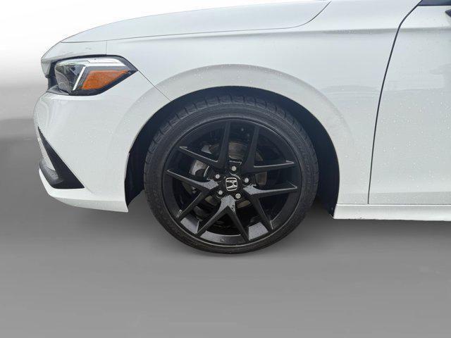 Photo of 2024 Platinum White Pearl Honda Civic