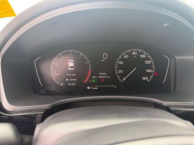 Photo of 2024 Platinum White Pearl Honda Civic