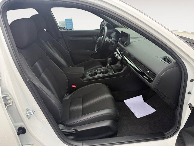 Photo of 2024 Platinum White Pearl Honda Civic