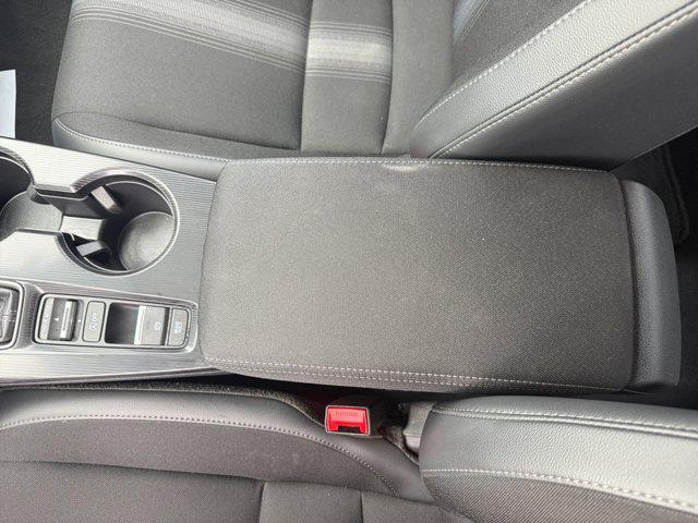 Photo of 2024 Platinum White Pearl Honda Civic