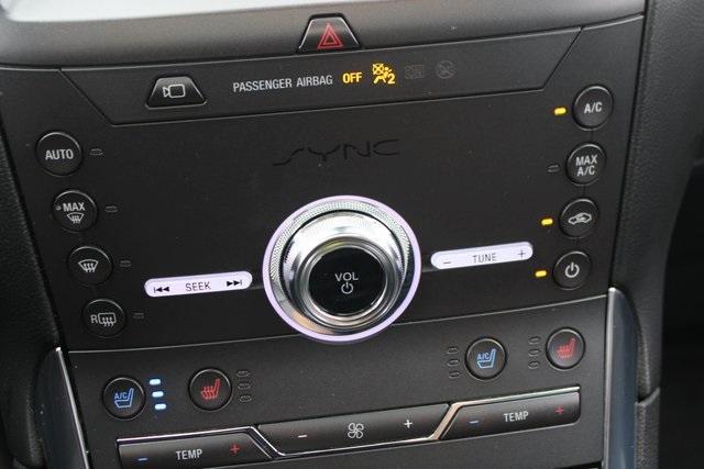 Photo of 2020 Atlas Blue Metallic Ford Edge