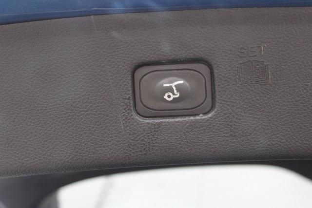 Photo of 2020 Atlas Blue Metallic Ford Edge