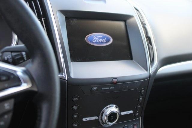 Photo of 2020 Atlas Blue Metallic Ford Edge