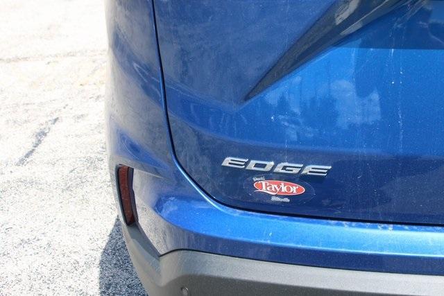 Photo of 2020 Atlas Blue Metallic Ford Edge